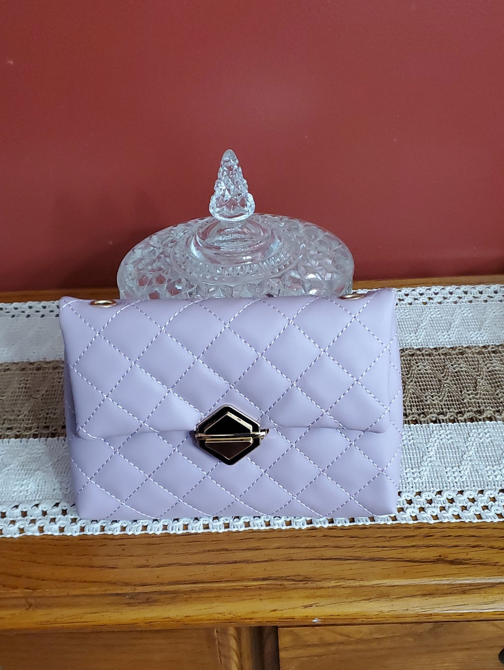 Quilted Lavender Crossbody Bag with Gold-Lock Closure And Gold Chain